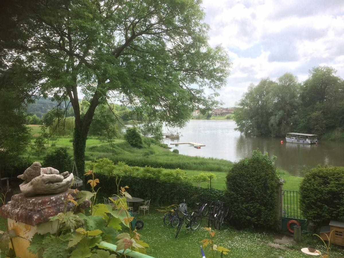 En Bord De Seine Bed & Breakfast Vétheuil Dış mekan fotoğraf